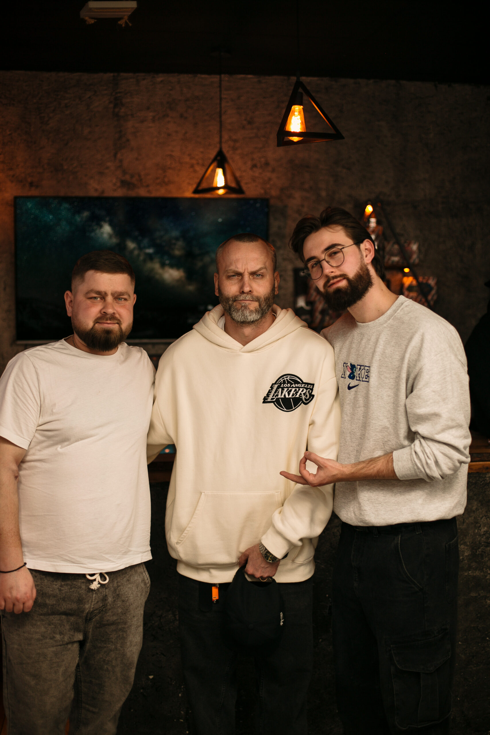 I love meeting barbers from different cities and cultures. When barbers connect, we exchange ideas, philosophies and techniques. Barber meetings are not only about haircuts — they’re about building community, building relationships and lifting the industry together.
